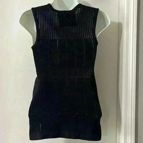 ATHLETA Soho Seamless Muscle Tank Black - Picture 4 of 6